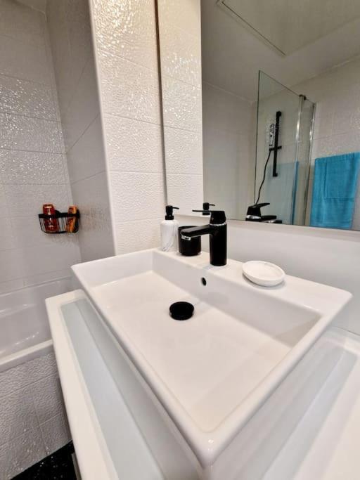Apartment Prado David - Stade Velodrome - Parc Chanot - Luxury By The Sea Marseille